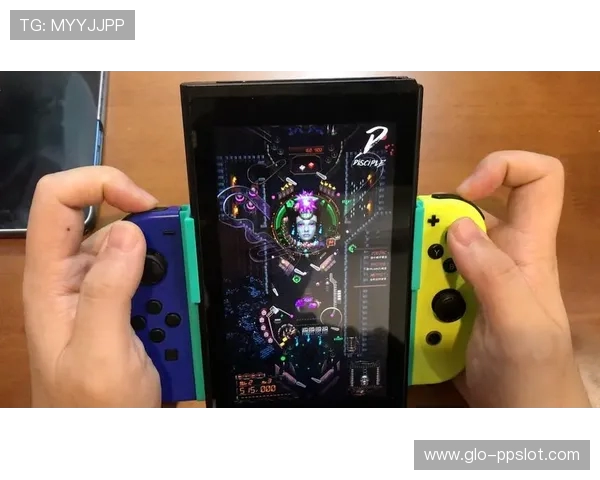 手机直播游戏是否支持小手柄挂载功能